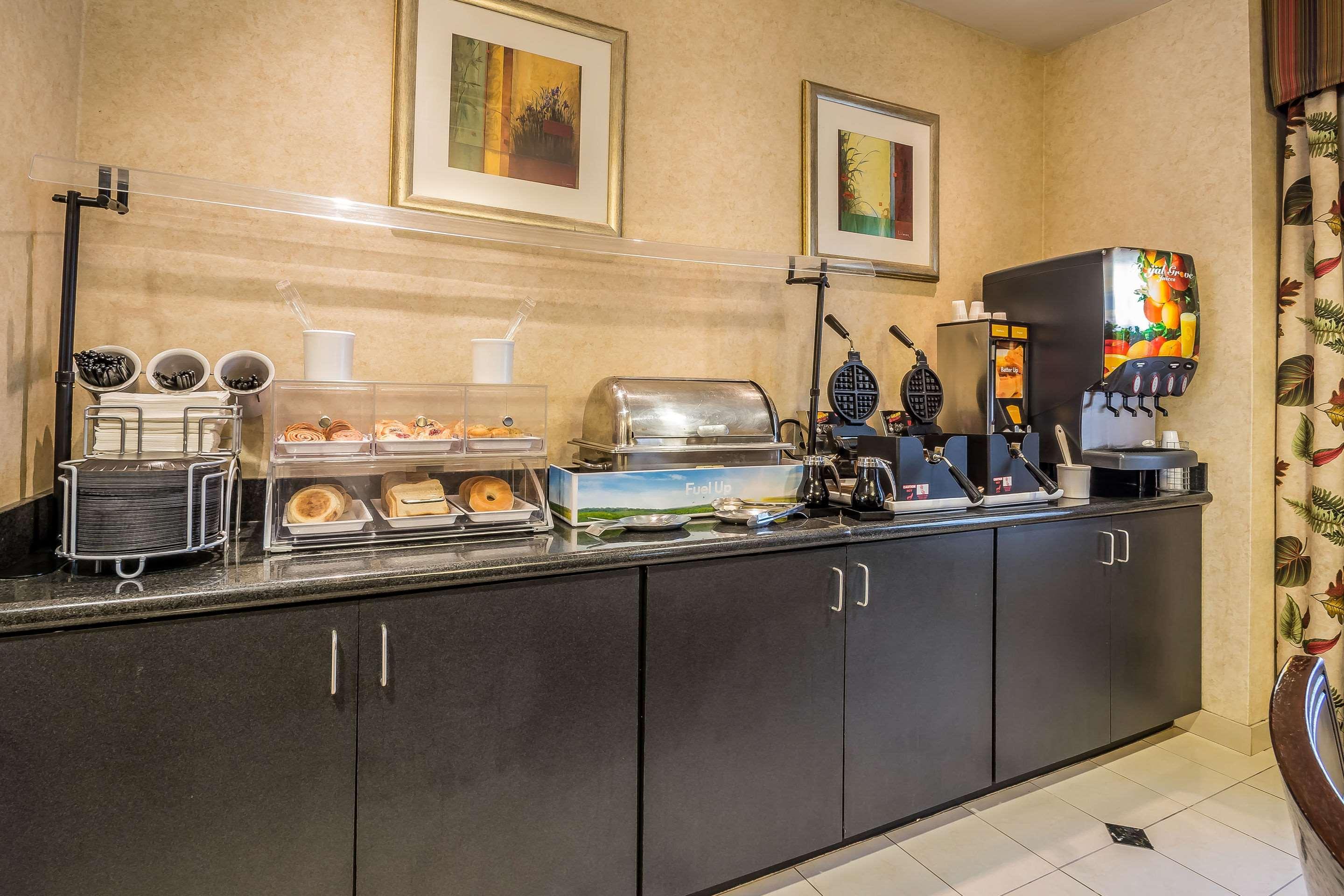 Comfort Suites West Jacksonville Buitenkant foto