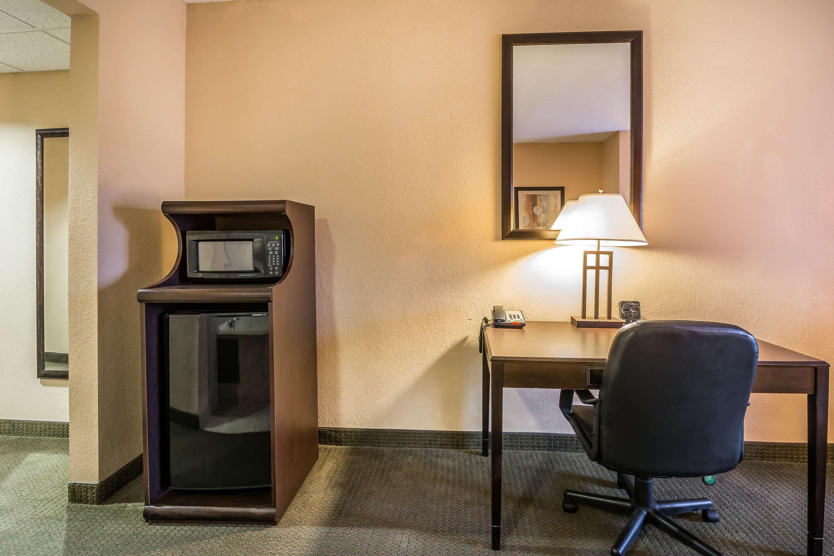 Comfort Suites West Jacksonville Buitenkant foto