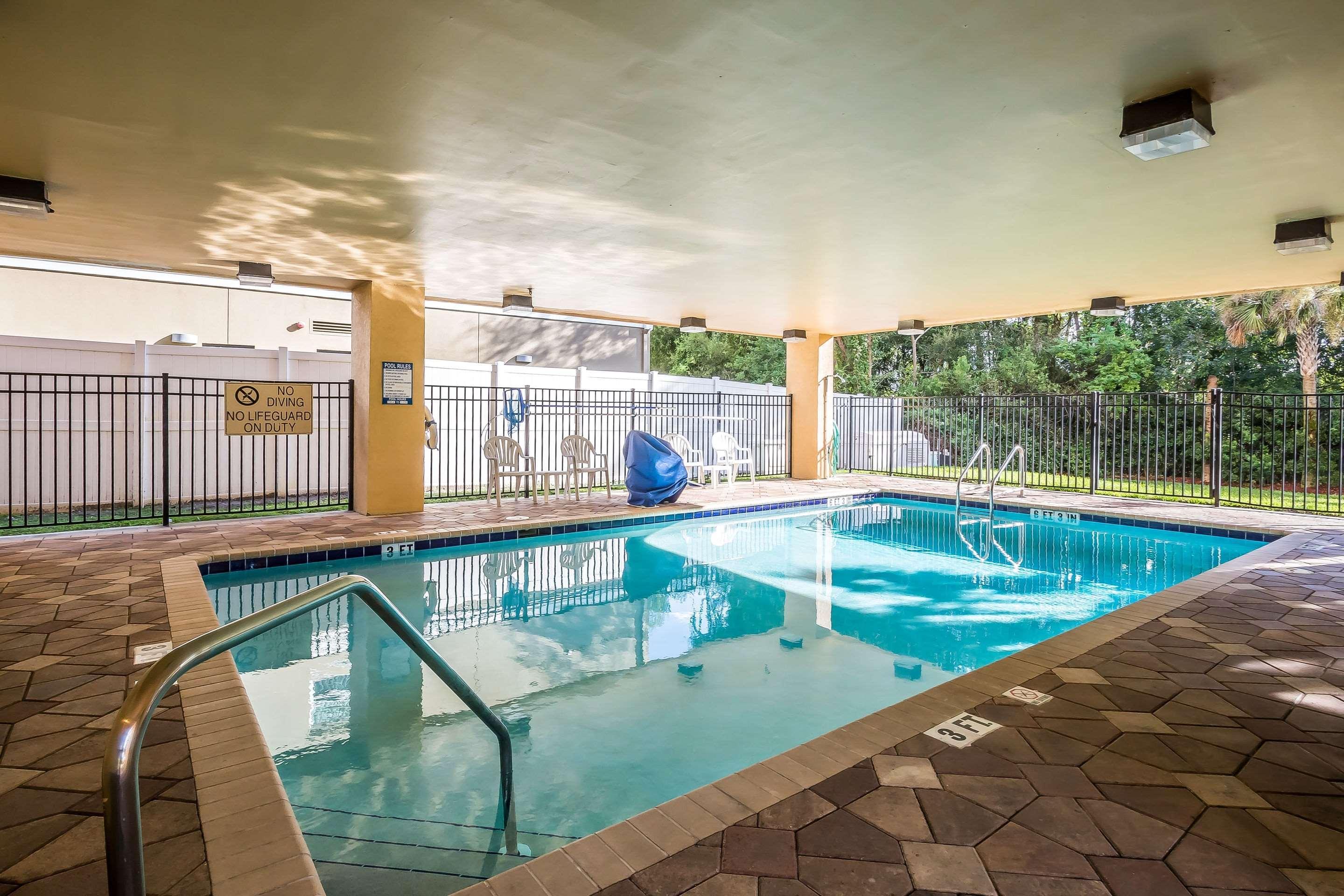 Comfort Suites West Jacksonville Buitenkant foto