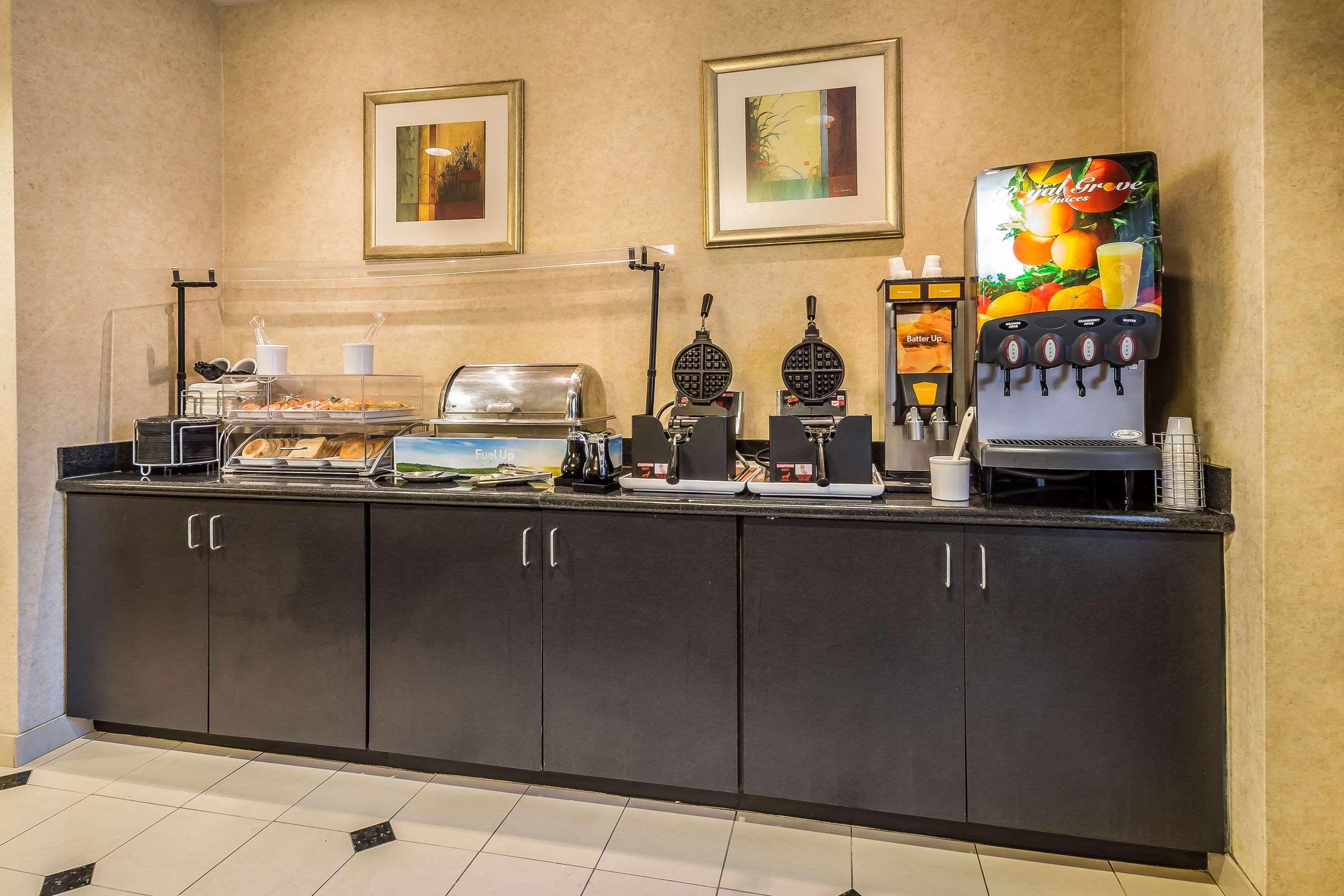 Comfort Suites West Jacksonville Buitenkant foto