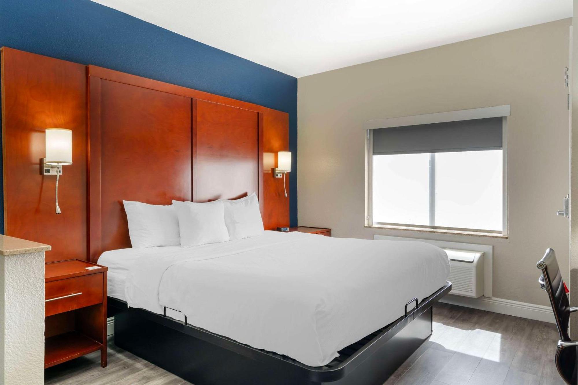 Comfort Suites West Jacksonville Buitenkant foto