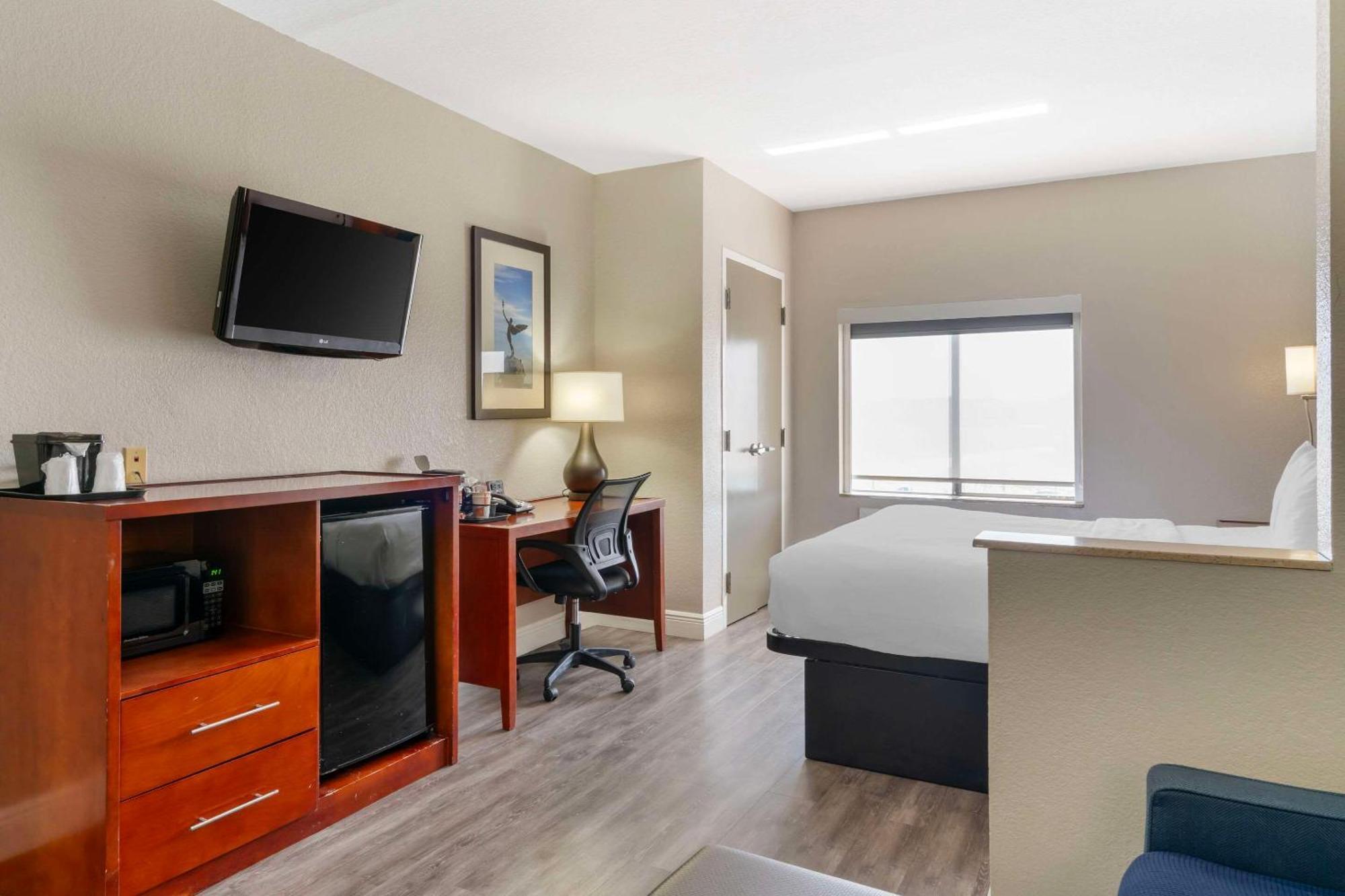 Comfort Suites West Jacksonville Buitenkant foto