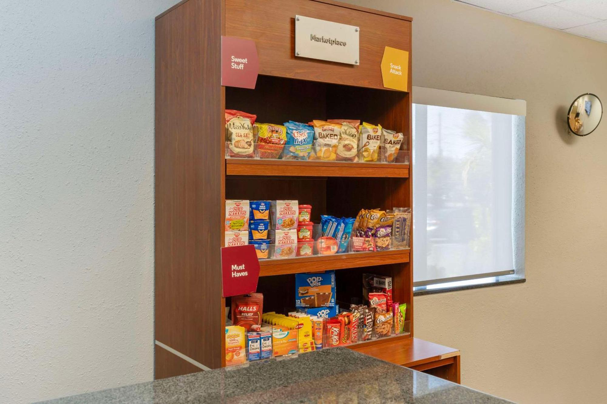 Comfort Suites West Jacksonville Buitenkant foto